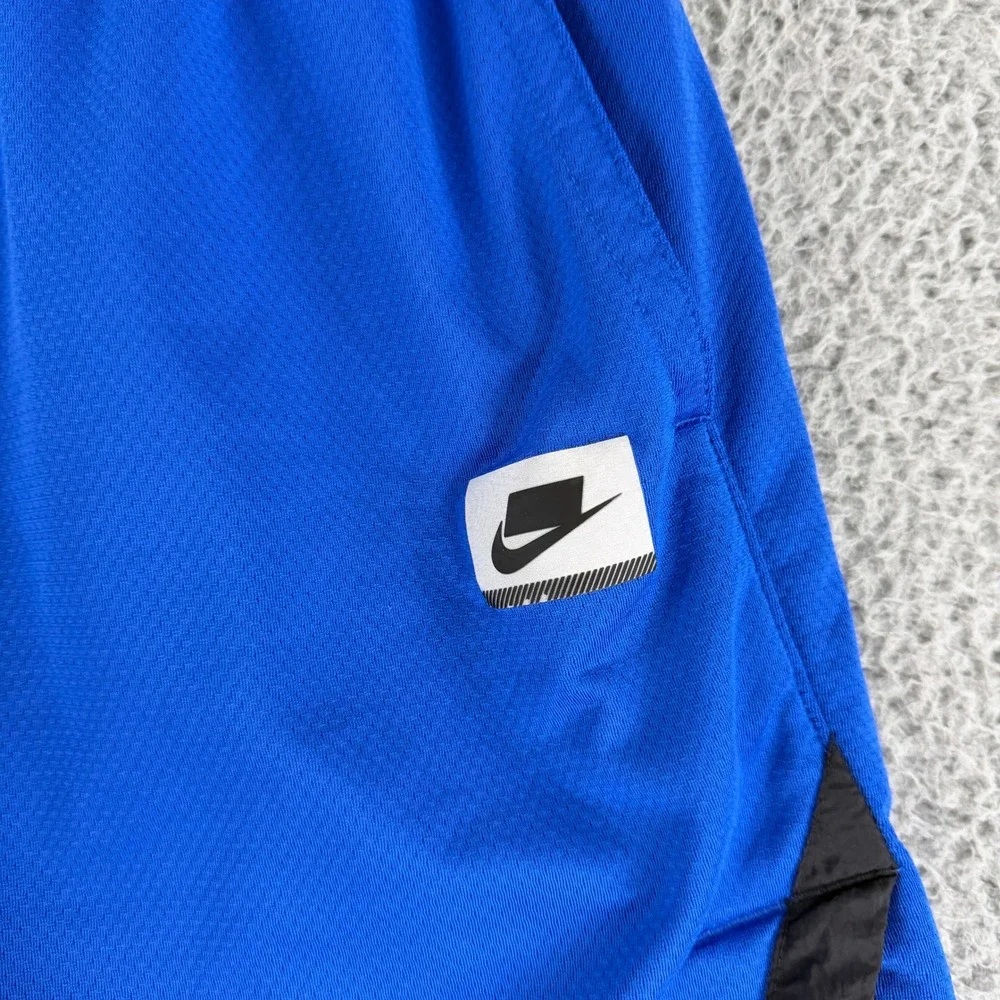 Nike Sportswear Mesh Shorts Mens XL Blue Colorblock Pockets BV3249-480 Athletic